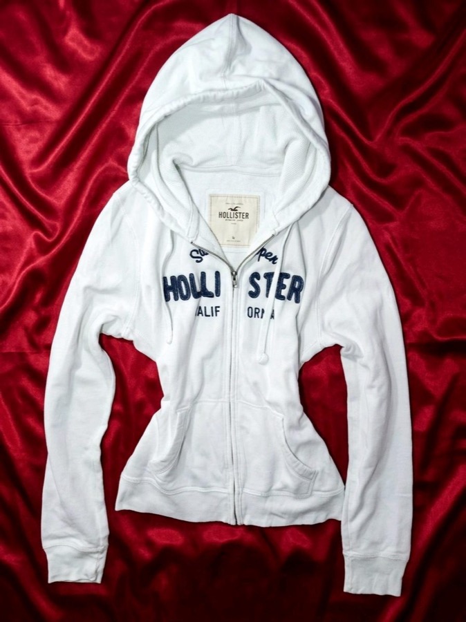 Hollister & Co item on Libsy