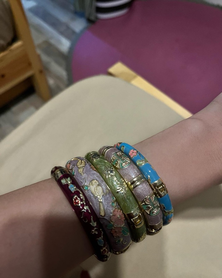 Preloved item