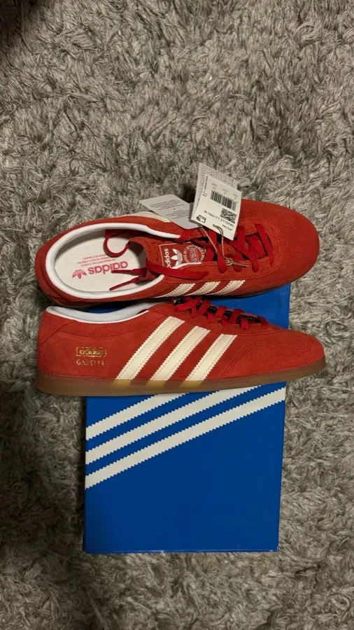 قطعة adidas Originals